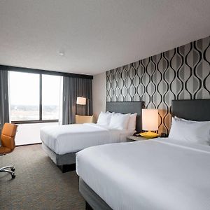 Queen Room Mobility or hearing accessible